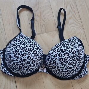 Victoria's Secret Black and White Bra Intimates